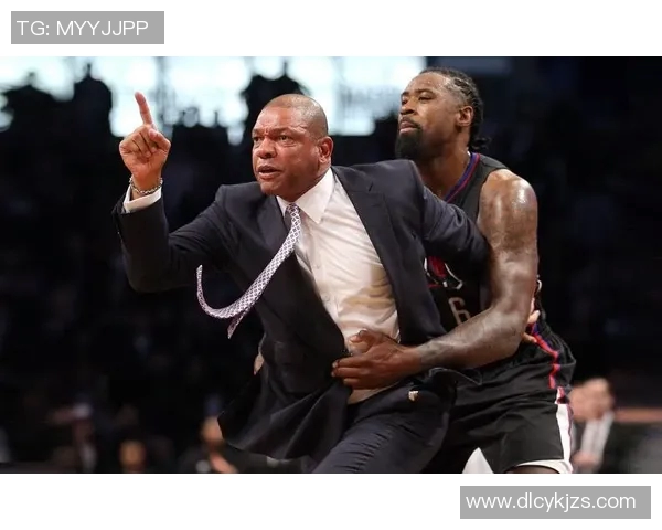 杰米麦克拉伦精彩破门助力球队逆转胜利展现超强实力