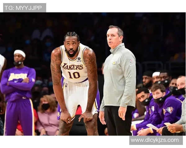 湖人主帅沃格尔表示,詹姆斯应该被视为NBA历史上最伟大的球员之一 湖人主帅沃格尔表示,詹姆斯应该被视为NBA历史上最伟大的球员之一